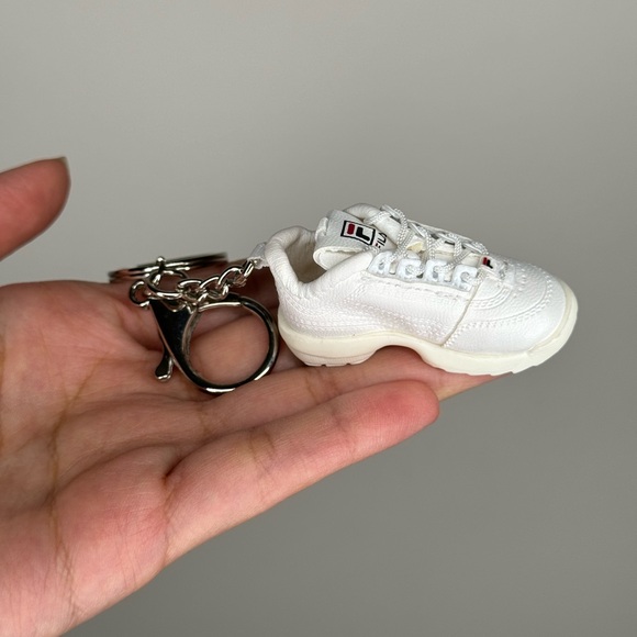 FILA Shoe KeyChain with Shoe Box Collectible - Picture 11 of 11